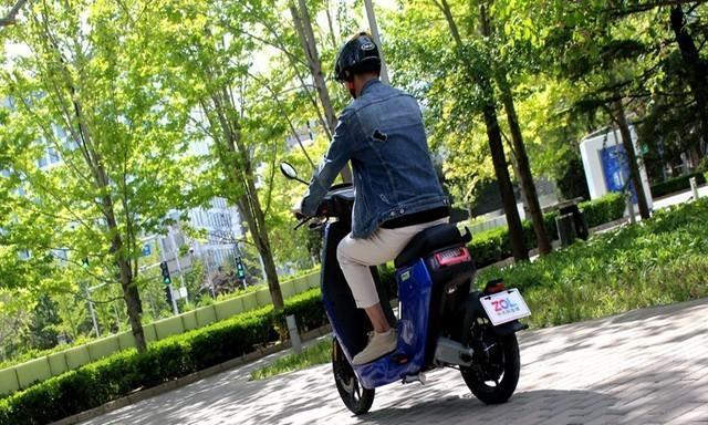 使用jQuery每10秒自动加载和刷新Div。